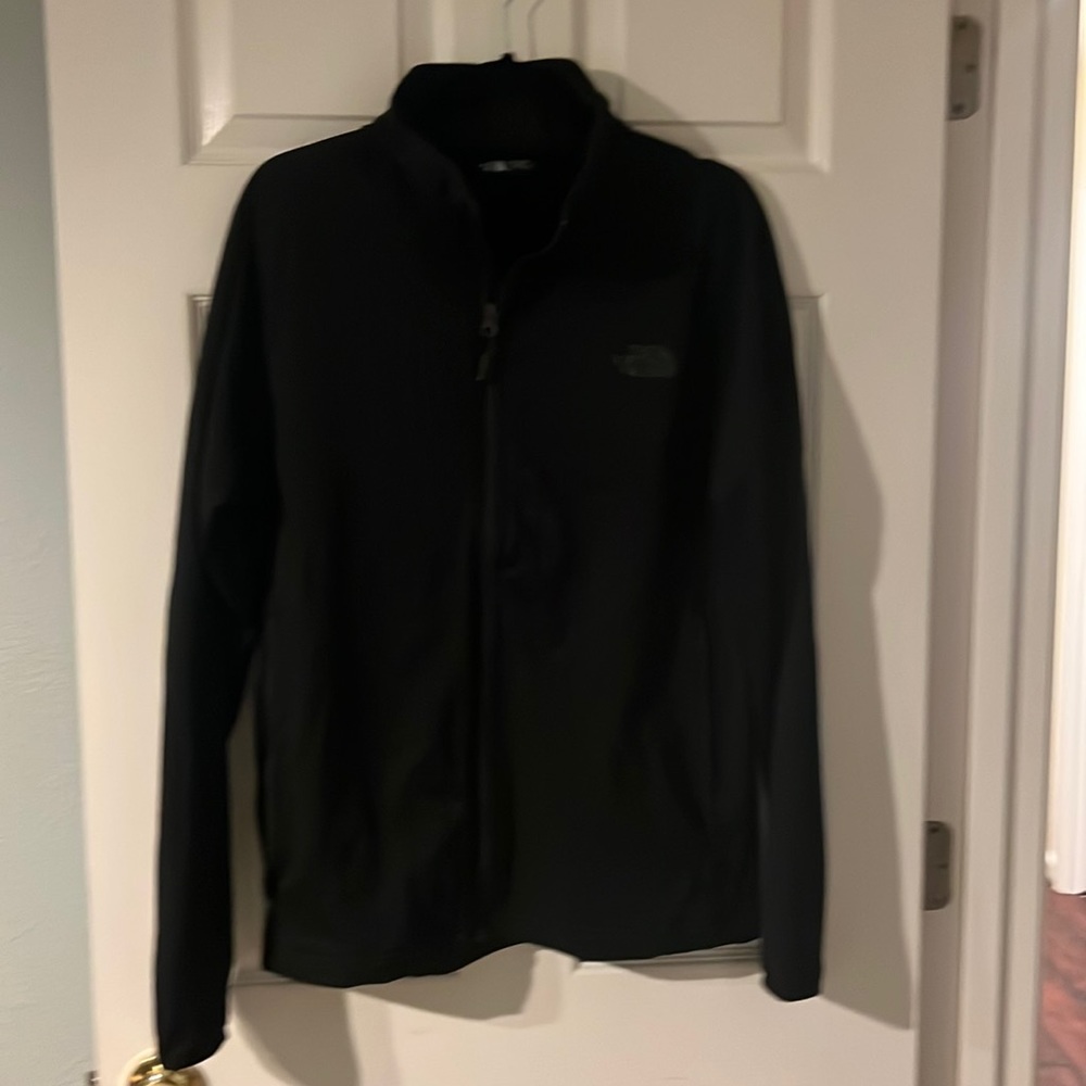 Men’s lightweight North Face jacket